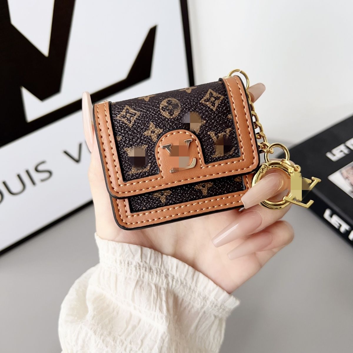 LV AirPodsケースバッグ ミニバッグチャーム クラシックフラワープリント