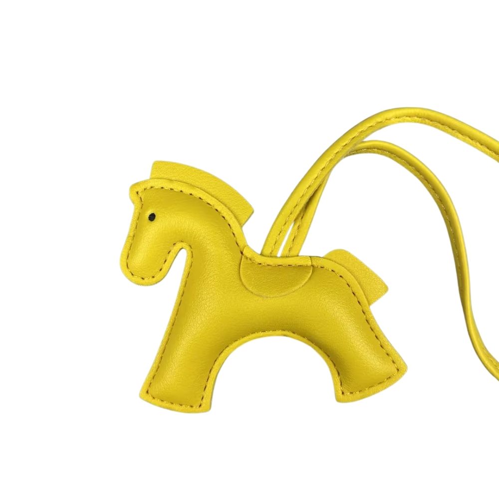 Versatile PU Leather Warhorse Steed Bag Charm - Equestrian Keyring Accessory for All Bags
