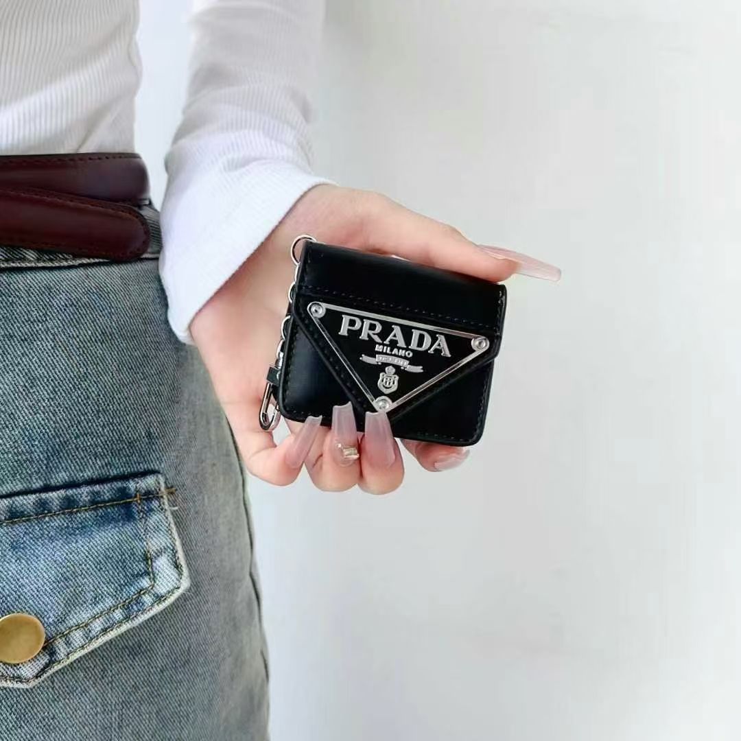 PRAD-A トライアングルバッジ ミニバッグ AirPodsケース