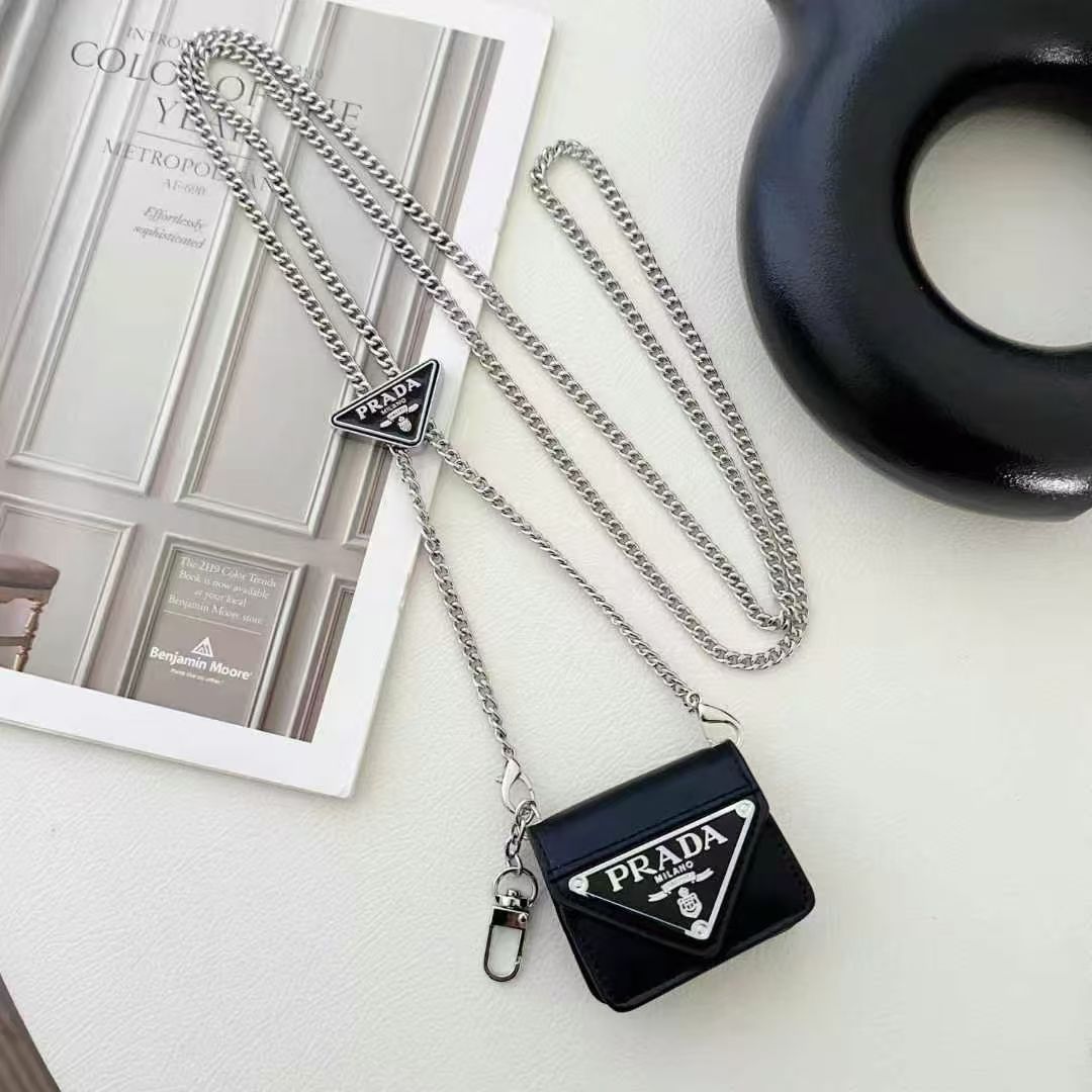PRAD-A トライアングルバッジ ミニバッグ AirPodsケース