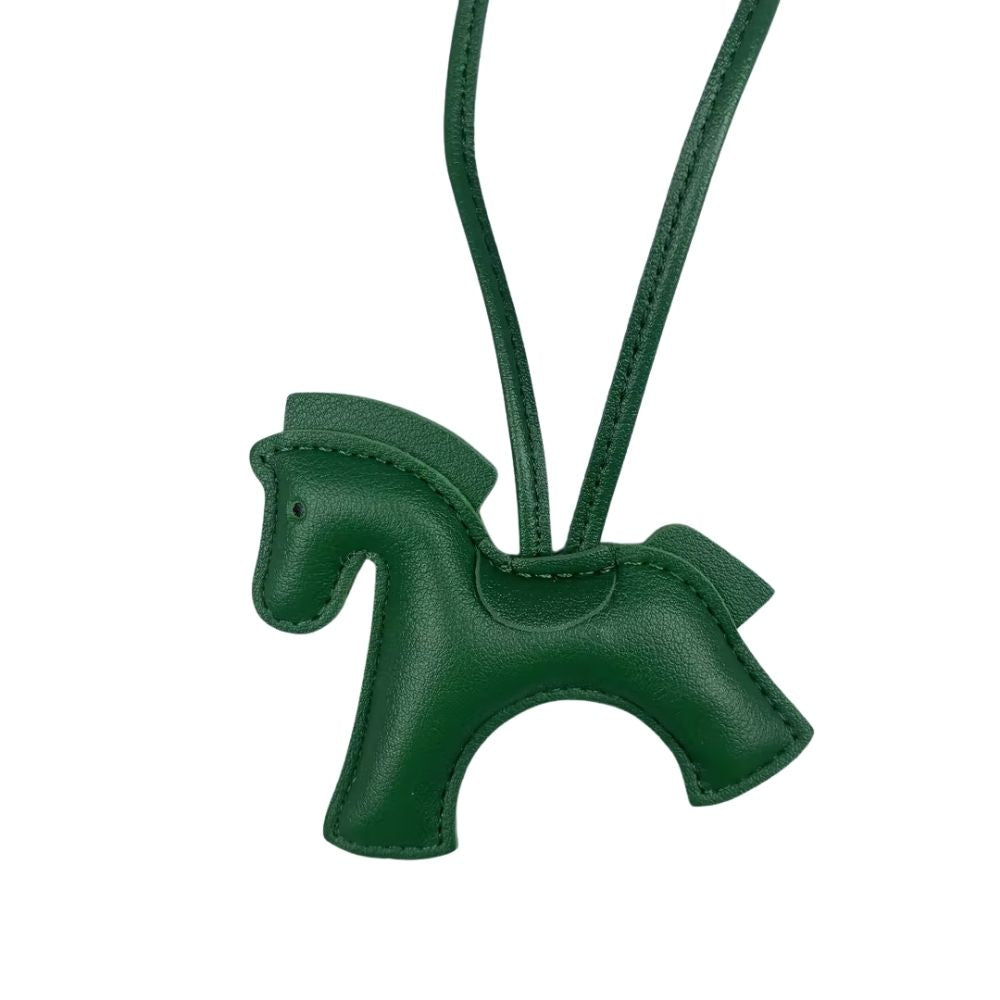 Versatile PU Leather Warhorse Steed Bag Charm - Equestrian Keyring Accessory for All Bags