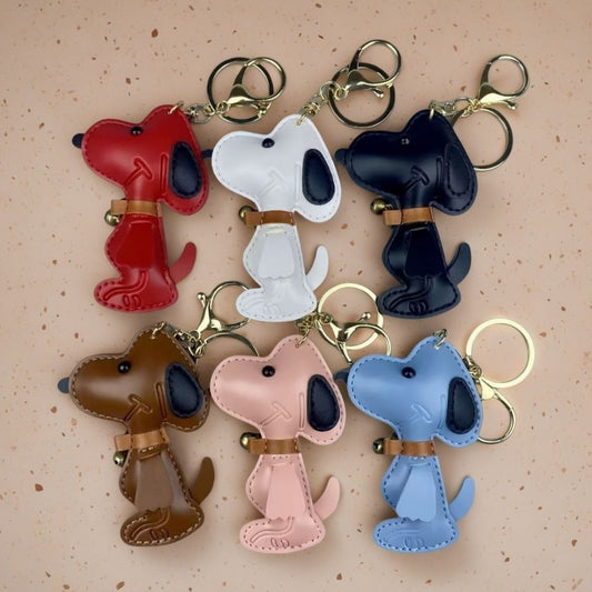 Classic Comic-Style Beagle Keyring - PU Leather Dog Keychain & Bag Accessory in Monochrome