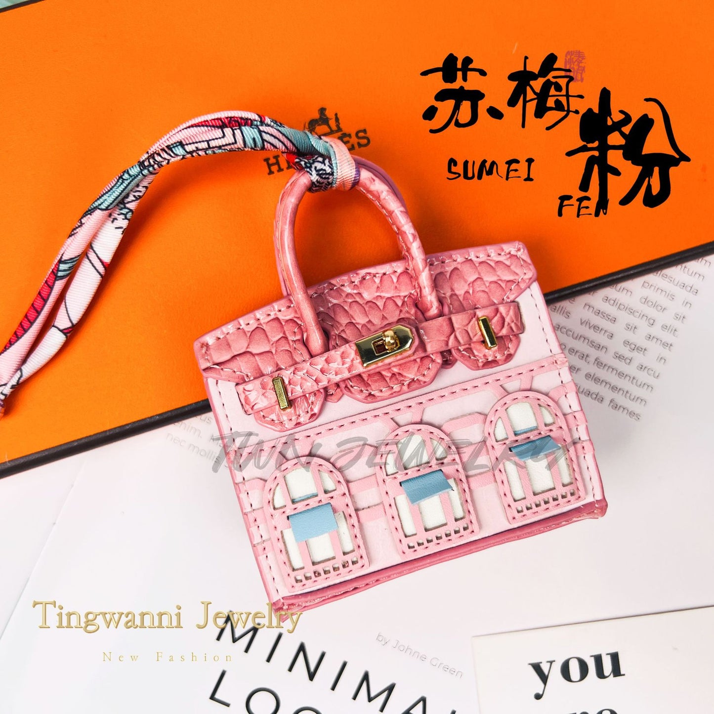 Velvet House-Shaped Mini Bag Charm | Cute Keychain Pouch for AirPods, Car Keys & Small Accessories – Trendy Small Purse Ornament