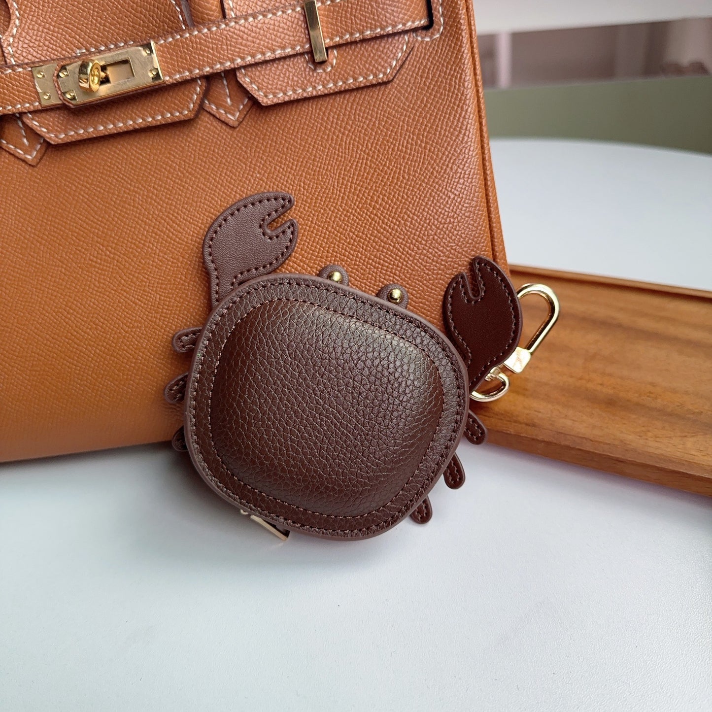 Cute Little Crab Bag Charm | Wireless Bluetooth Headphones Case Holder – Keychain Coin Purse for Lip Balm, Keys & Coins – Car Ornament & Small Pouch Gift for Her