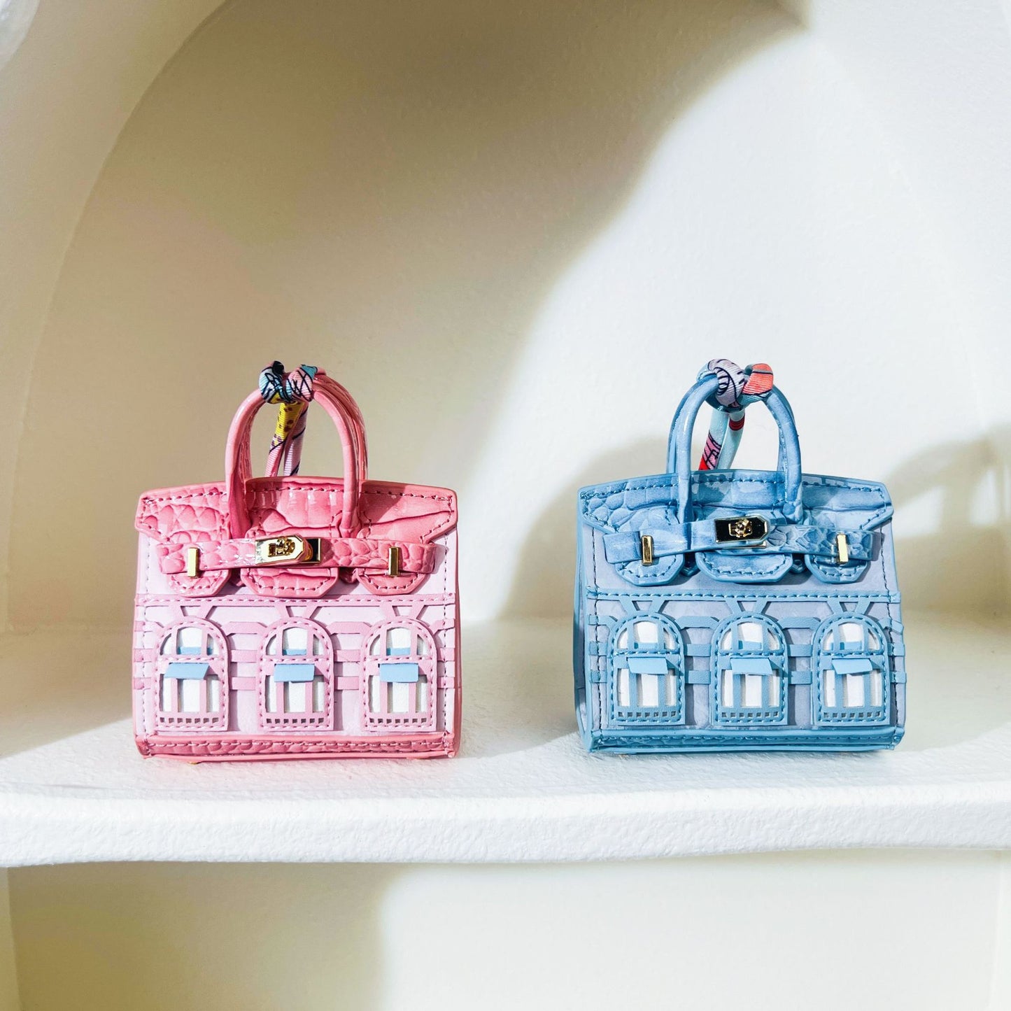 Velvet House-Shaped Mini Bag Charm | Cute Keychain Pouch for AirPods, Car Keys & Small Accessories – Trendy Small Purse Ornament