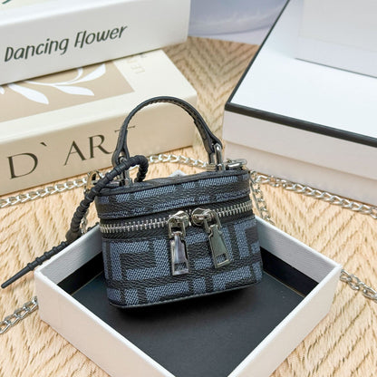 Mini messenger makeup women's bag Korean fashion bag pendant new double zipper foreign style chain earphone bag blind box