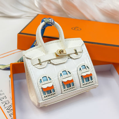 House Shaped Mini Bag Charm | Croc Embossed PU Leather Keychain Pouch for AirPods, Red Envelope & Car Keys – Cute Bag Pendant Ornament for Handbag, Backpack or Car Mirror – Trendy Small Gift for Women