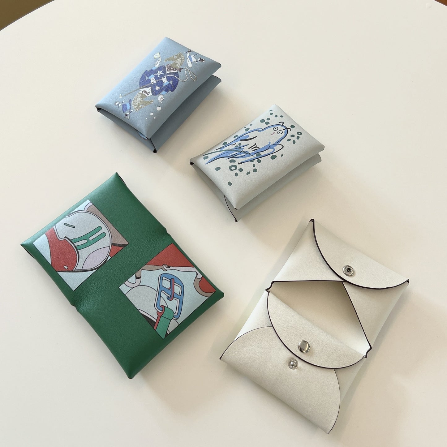 Genuine Leather Painted Card Bag, women's swift leather half-fold card clip, 3D color printing change bag, coin bag, high-end card bag.
