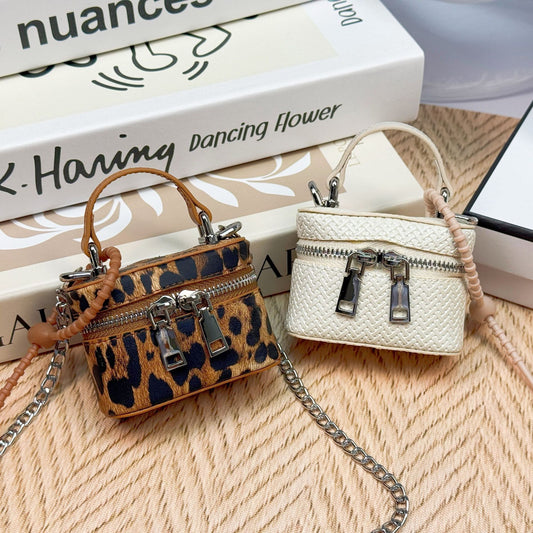 Mini messenger makeup women's bag Korean fashion bag pendant new double zipper foreign style chain earphone bag blind box