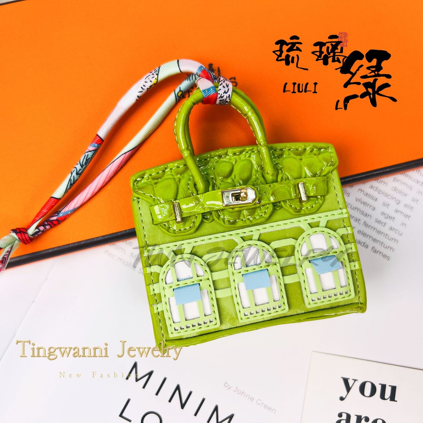 Velvet House-Shaped Mini Bag Charm | Cute Keychain Pouch for AirPods, Car Keys & Small Accessories – Trendy Small Purse Ornament
