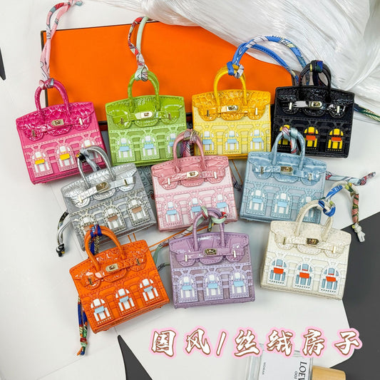 Velvet House-Shaped Mini Bag Charm | Cute Keychain Pouch for AirPods, Car Keys & Small Accessories – Trendy Small Purse Ornament