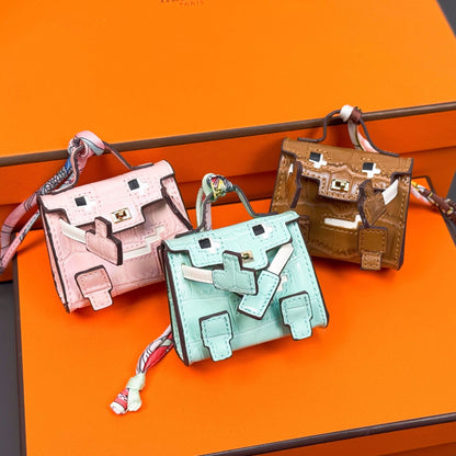 Glossy Croc Embossed Smiley Mosaic Doll Pouch | Y2K Mini Bag Charm – Cute Keychain Coin Purse & AirPods Holder for Handbag