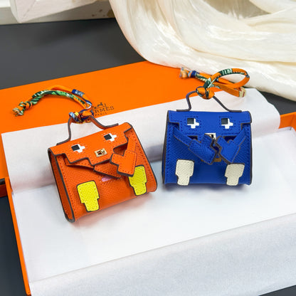 Smiley Face Mosaic Doll Bag Charm | Cute Keychain Pouch for AirPods, Coins & Small Accessories – Y2K Millennium Style Tiny Purse Ornament