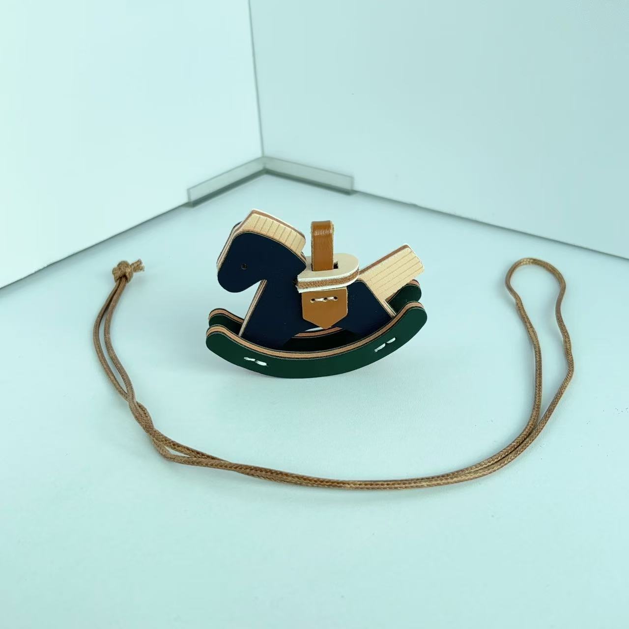 Retro pony leather Trojan horse handmade pendant ins women's car keychain pendant rocking horse bag pendant pu