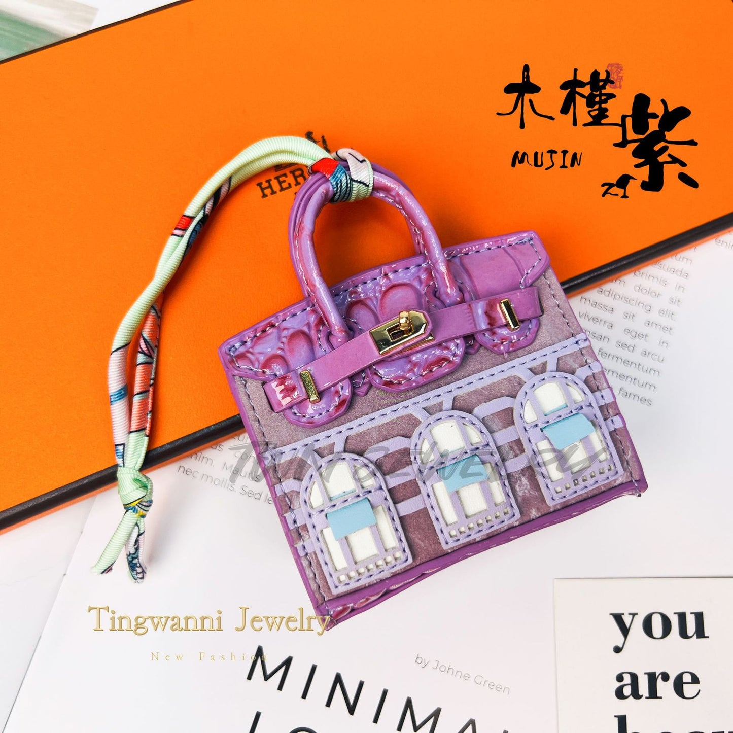 Velvet House-Shaped Mini Bag Charm | Cute Keychain Pouch for AirPods, Car Keys & Small Accessories – Trendy Small Purse Ornament