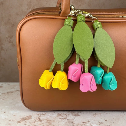 8-Color Soft PU Leather Tulip Bag Charm– Elegant Hanging Floral Accessory with Metal Ring, Realistic Bloom Design for Backpack