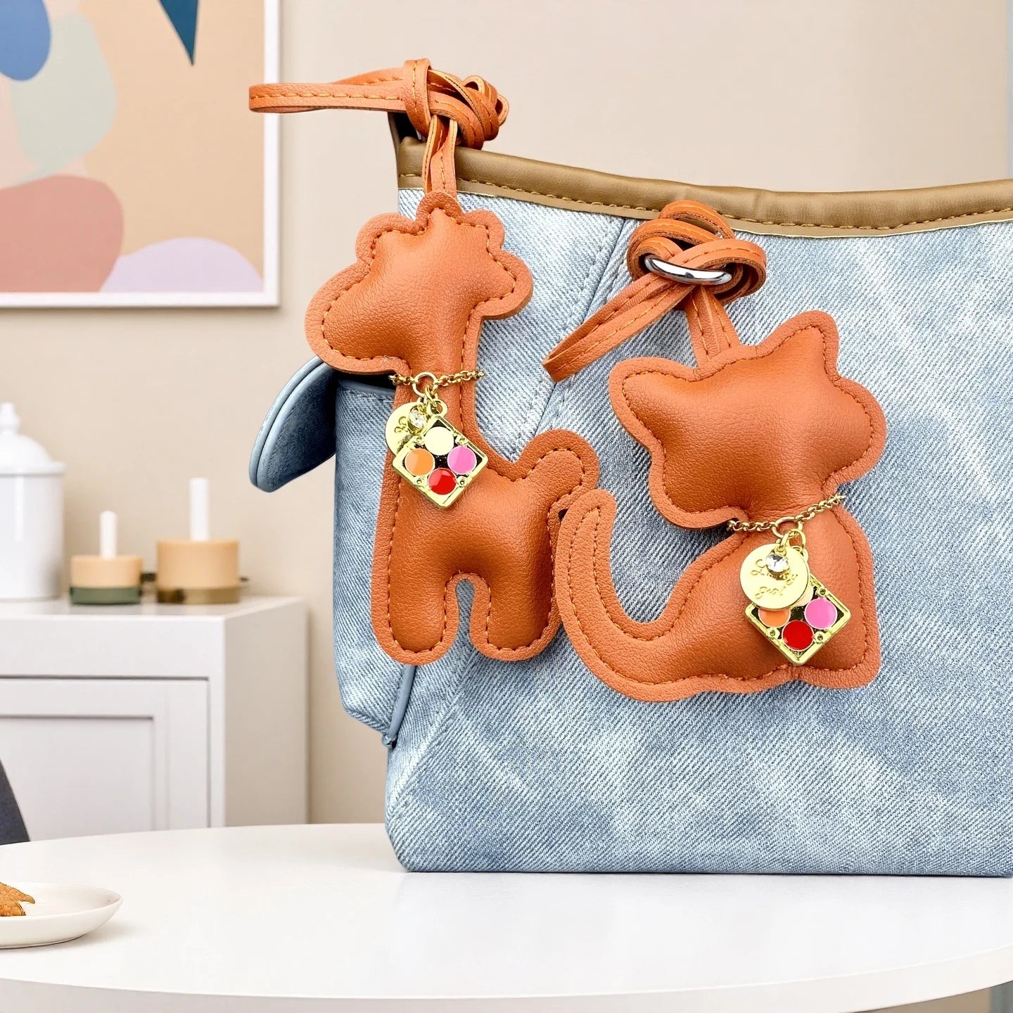 Stylish PU Leather Giraffe & Cat with Eyeshadow Palette Pendant NecklaceKeychain/ Bag Charm-Fashionable & Fun Accessory for Bags