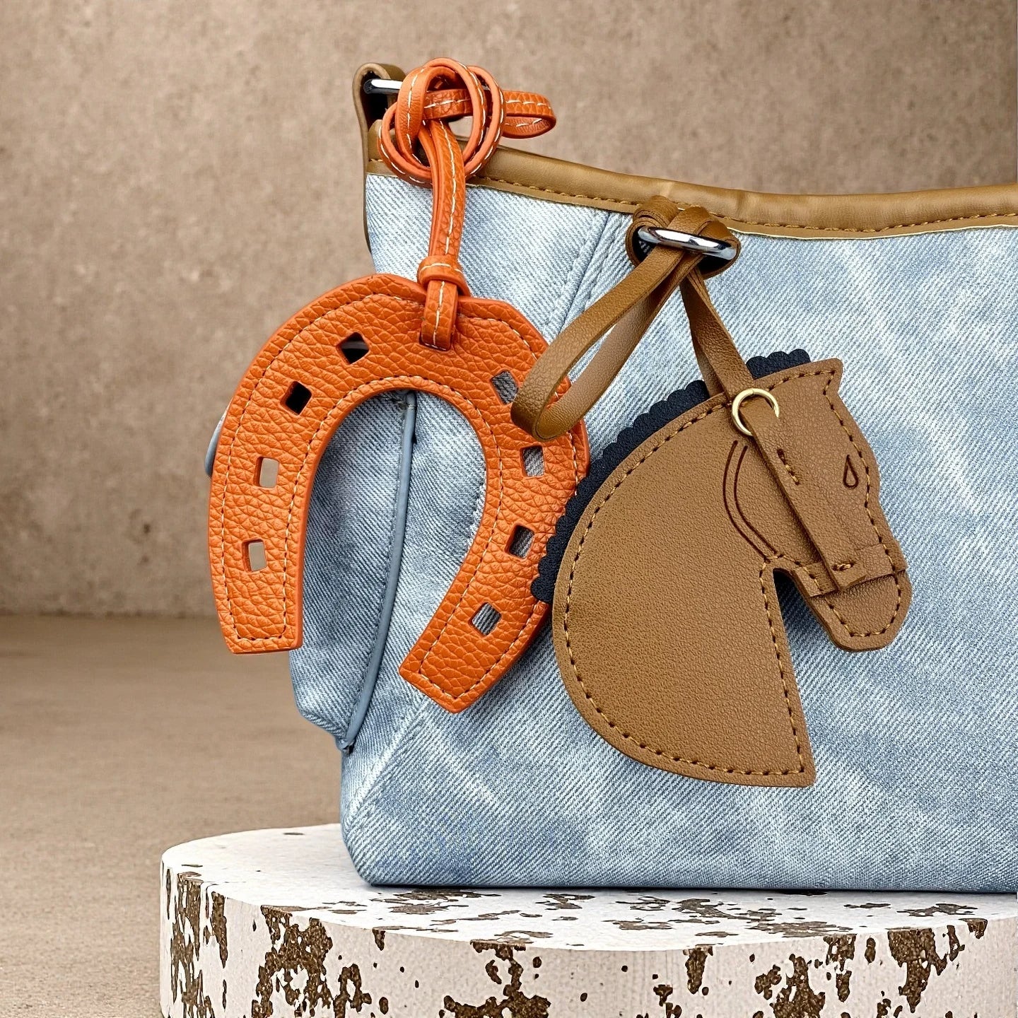 Handmade PU Leather Horse Head & Horseshoe Bag Charm/Keychain-Unique Equestrian Gift for Purse Backpack-Fashion Bag Accessory