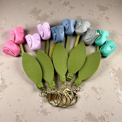 8-Color Soft PU Leather Tulip Bag Charm– Elegant Hanging Floral Accessory with Metal Ring, Realistic Bloom Design for Backpack