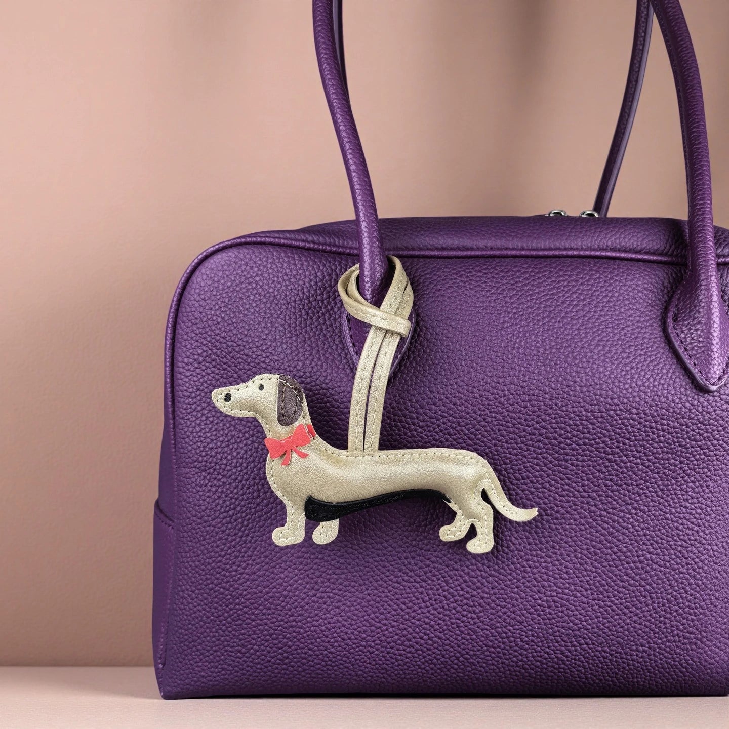 Red Bow-Adorned Dachshund Leather Bag Charm: PU Leather, Slim Shape, Red Bow, Premium Soft Fill