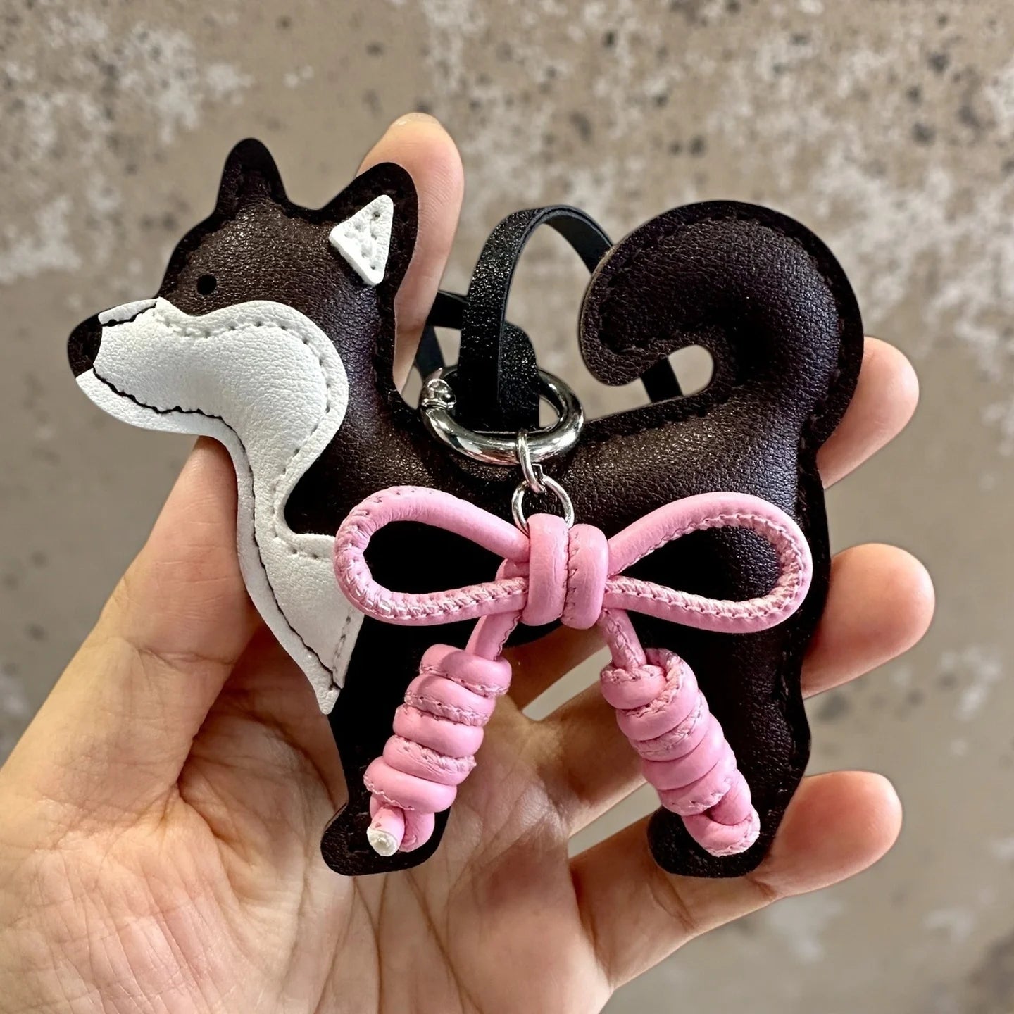 Adorable PU Leather Shiba Inu Dog Bag Charm– Puppy Pendant with Hand-Braided Leather Bow-Purse Decor Gift Friends & Family-Y2K