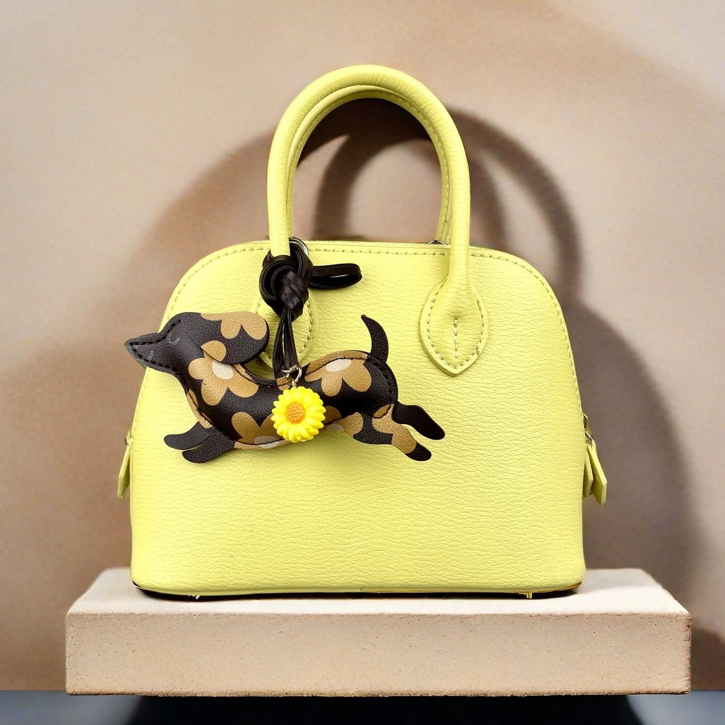 PU Leather Running Dachshund Keychain, Puppy Bag Charm With Daisy Flower-Accessories For Purse & Backpack, Gift for Dog Lovers