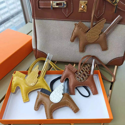 Genuine Lamb Leather Pegasus Flying Pony Bag Charm – Croc-Embossed Pendant for Handbag, Keychain or Purse – Premium Leather Accessory Gift for Women